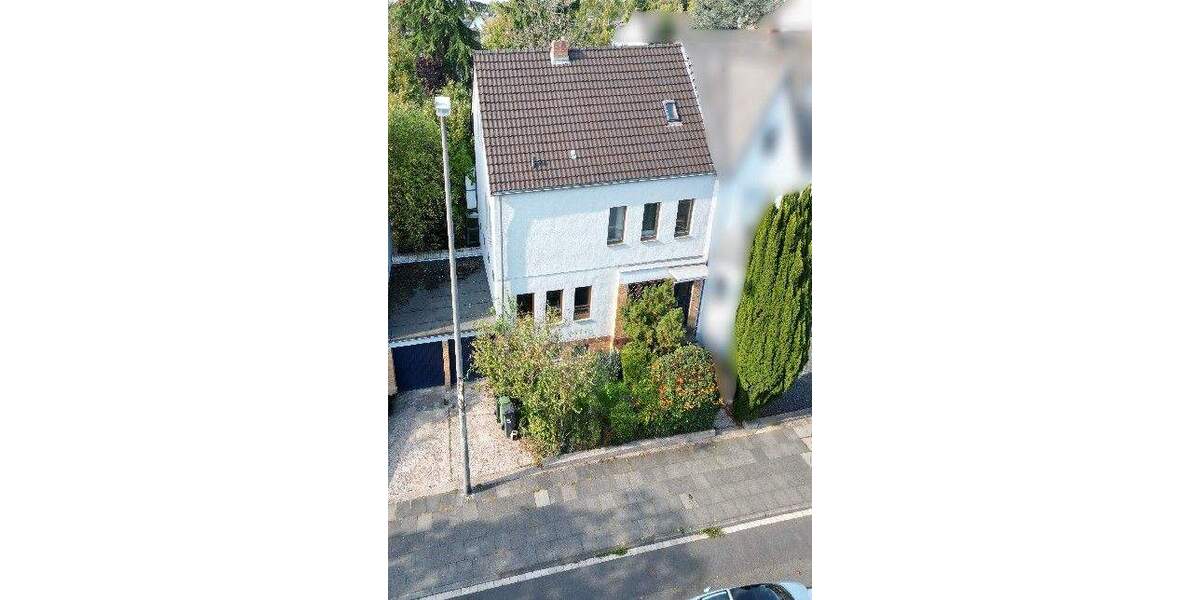 Großzügiges Einfamilienhaus mit Garten und Balkon in zentraler Lage von Bonn-Duisdorf 7 zimmer