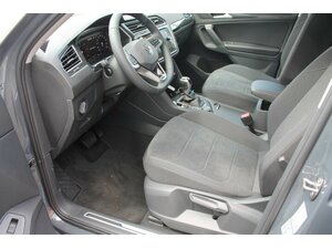 VW Tiguan 2,0 TDi 4-Mo DSG Navi AHK SOFORT !! 30 km 43.300 € Bonn 53225