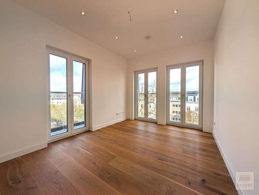 Wohnung zum Mieten in Düsseldorf Eller 2.550 € 147.07 m² 4 zimmer