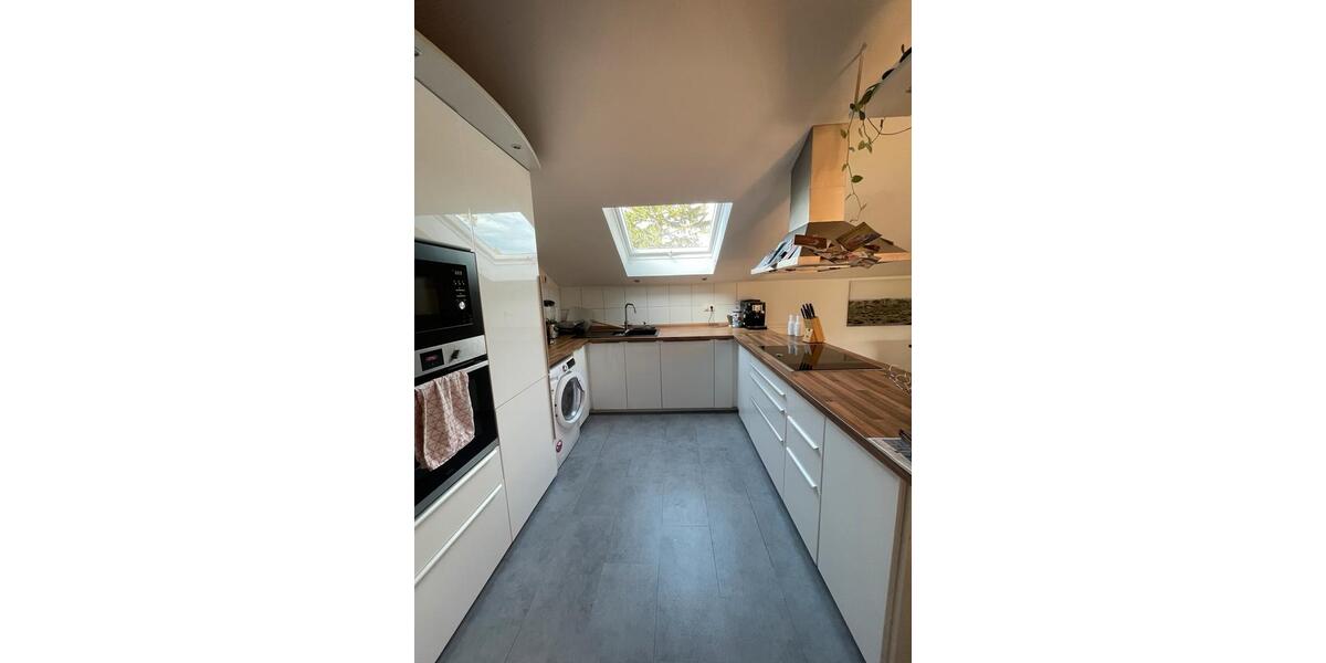 Dachgeschoßwohnung Köln Lindenthal - 2.5 Zimmer, 90 m&sup2;, 1.275&euro; | Angebot:26339131