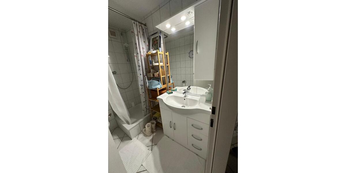 Altbau-Einzimmerwohnung mit Balkon & Schlossblick in Bonnn 1 zimmer