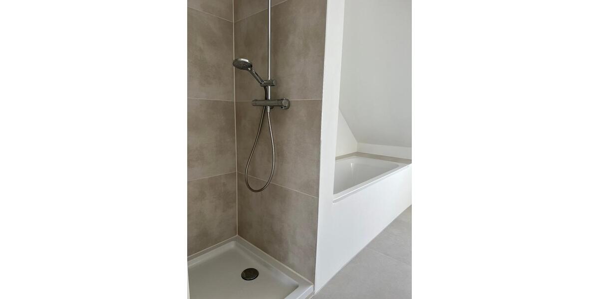Dachgeschoßwohnung Frechen - 2 Zimmer, 72 m&sup2;, 329.000&euro; | Angebot:26393715