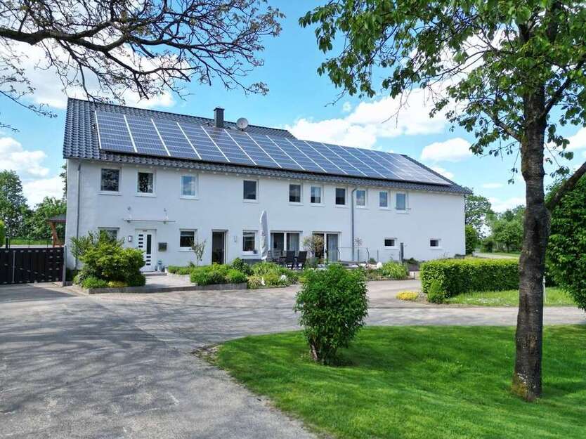 Haus zum Kaufen in Wipperfürth 599.000 € 465 m²