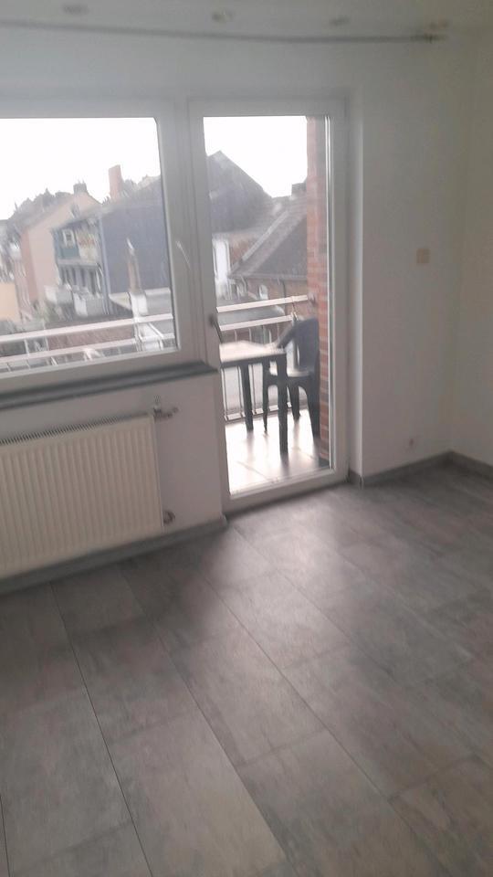 Reihenenhaus mit Laden