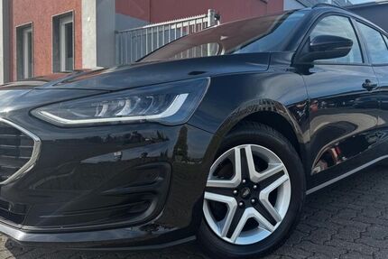 Ford Focus 96.000 km 12.950 € Bedburg 50181