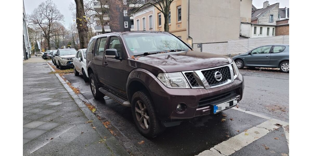 Nissan Pathfinder 155.604 km 14.000 € Hilden 40721