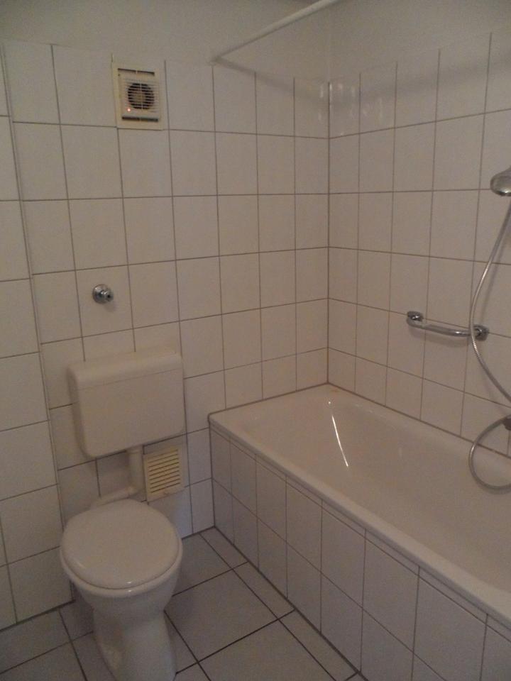 2 Zimmer Mietwohnung in D- Oberbilk im 1. OG neu zu vermieten! zimmer