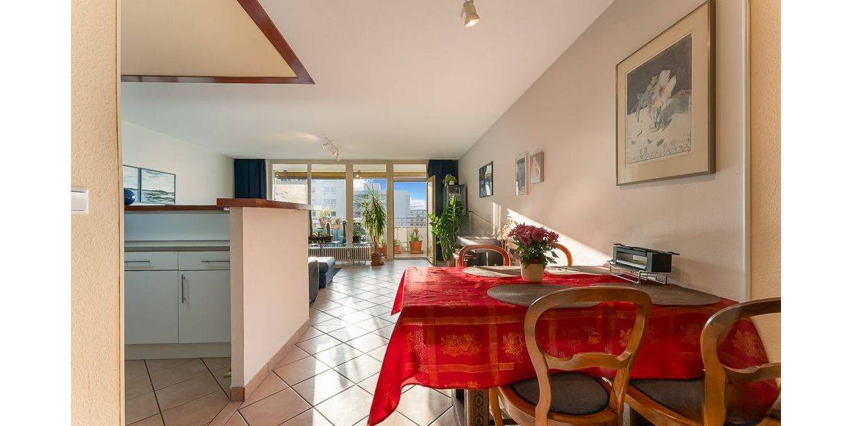 Etagenwohnung Köln Junkersdorf - 4 Zimmer, 113 m&sup2;, 349.000&euro; | Angebot:26027628