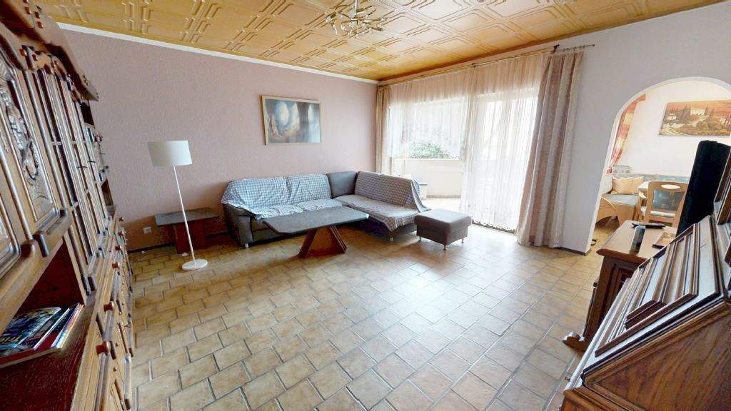 Etagenwohnung Erftstadt Lechenich - 4 Zimmer, 104 m&sup2;, 299.000&euro; | Angebot:25703204