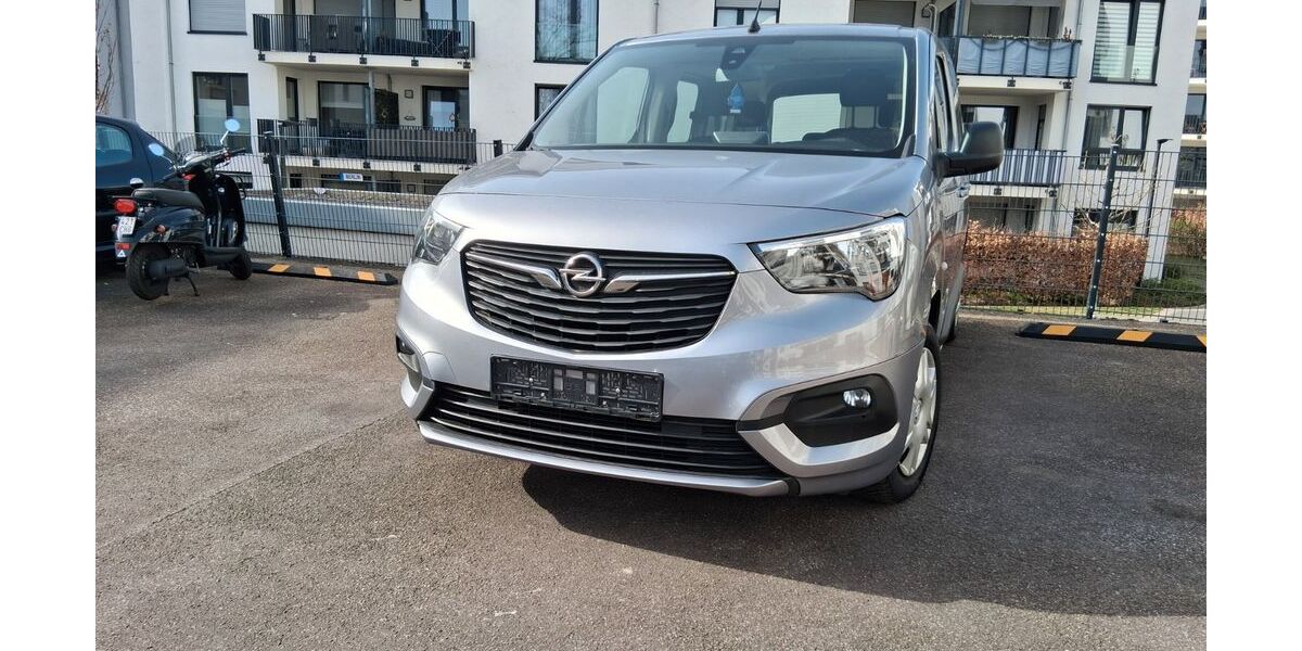 Opel Combo Life 189.000 km 9.400 &euro; solingen 42697