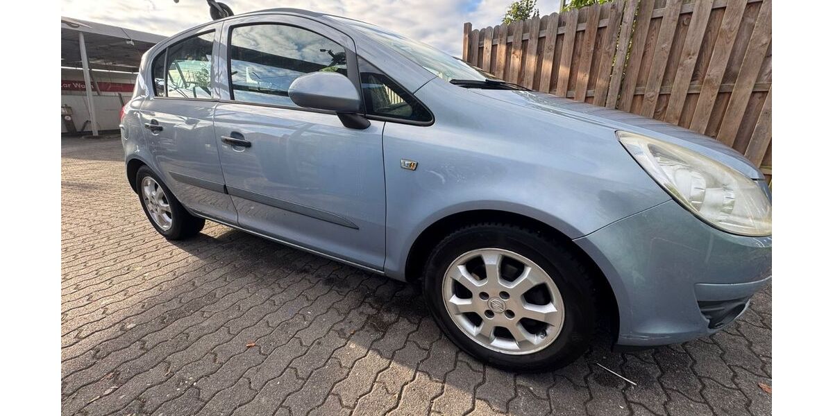 Opel Corsa 117.000 km 1.700 &euro; Leverkusen 51381