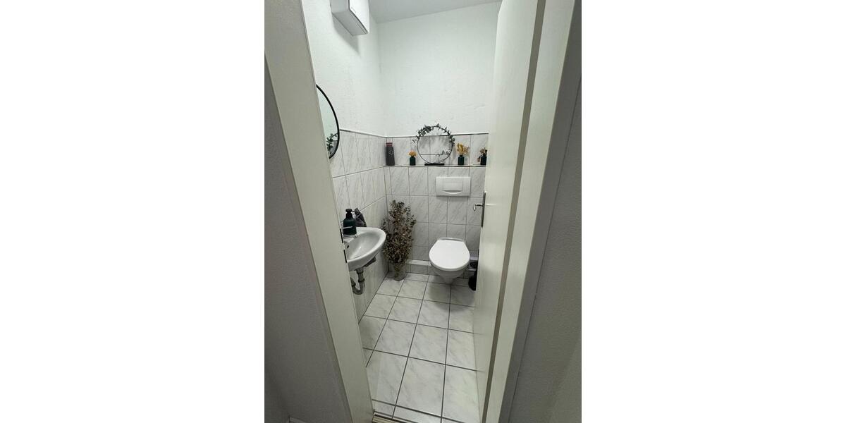 Etagenwohnung Hennef (Sieg) - 3 Zimmer, 75 m&sup2;, 280.000&euro; | Angebot:24307622