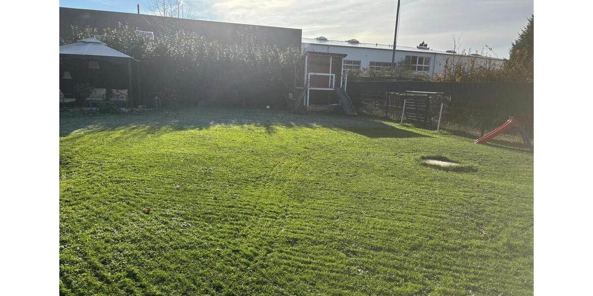 Moderns Haus (KfW 40) zur Miete in Sankt Augustin-Buisdorf 5 zimmer