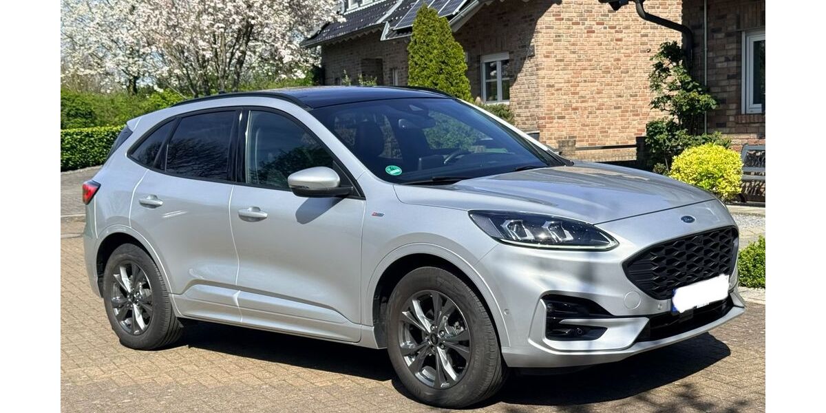 Ford Kuga 93.500 km 20.999 &euro; Köln 50769