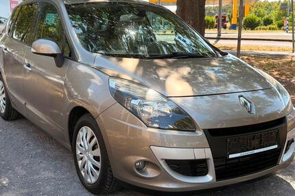 Renault Scenic 86.000 km 5.999 &euro; Köln 51107