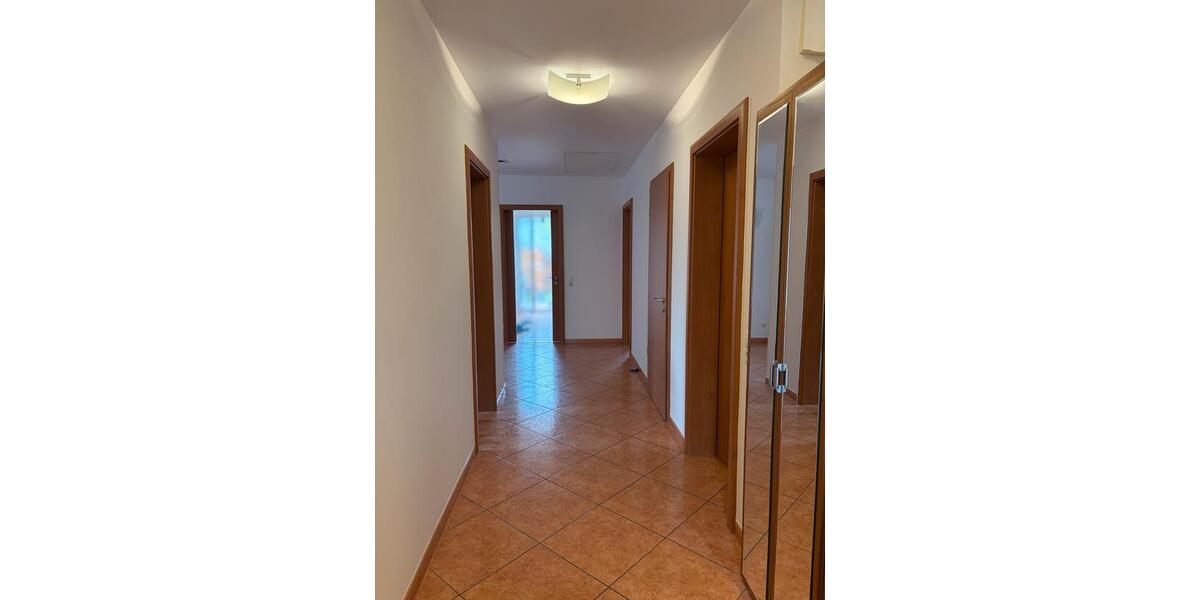 Bungalow Bonn Tannenbusch - 4 Zimmer, 118 m&sup2;, 1.800&euro; | Angebot:26340221