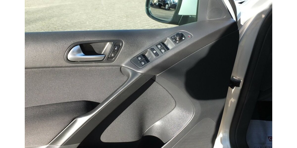 VW Tiguan 1.4 TSi FREESTYLE orig ATM 68.108km 147.540 km 9.704 &euro; Köln 50858