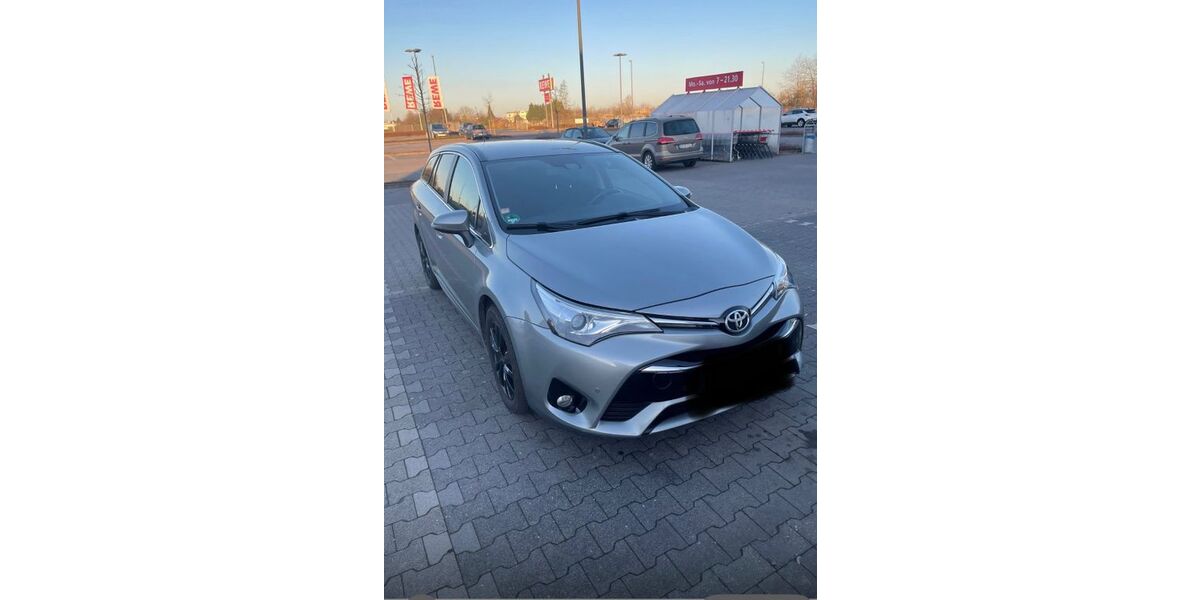 Toyota Avensis 135.000 km 12.000 &euro; Köln 51149