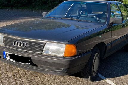 Audi 100
