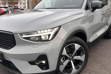 Volvo XC40 2.227 km 37.333 &euro; Siegburg 53721