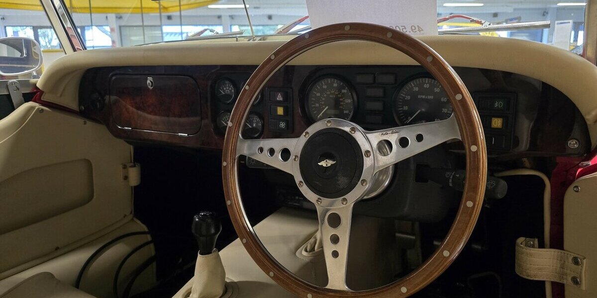 Morgan Plus 8 17.227 km 49.900 &euro; Wermelskirchen 42929