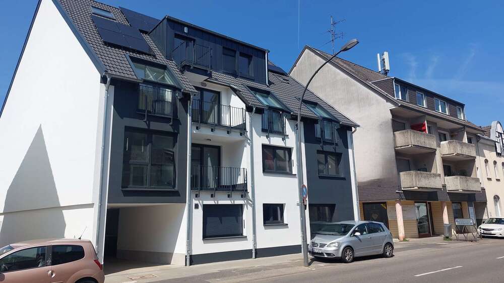Etagenwohnung Köln Ostheim - 3 Zimmer, 83 m&sup2;, 1.650&euro; | Angebot:26795362