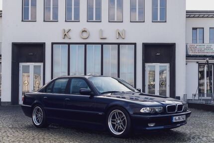 BMW 740 174.500 km 24.900 &euro; Köln 50858