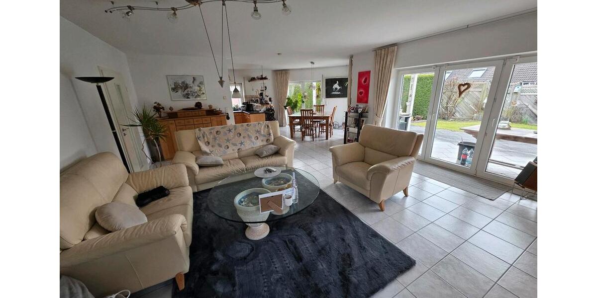 Einfamilienhaus Bergisch Gladbach - 2 Zimmer, 154 m&sup2;, 2.500&euro; | Angebot:24829509