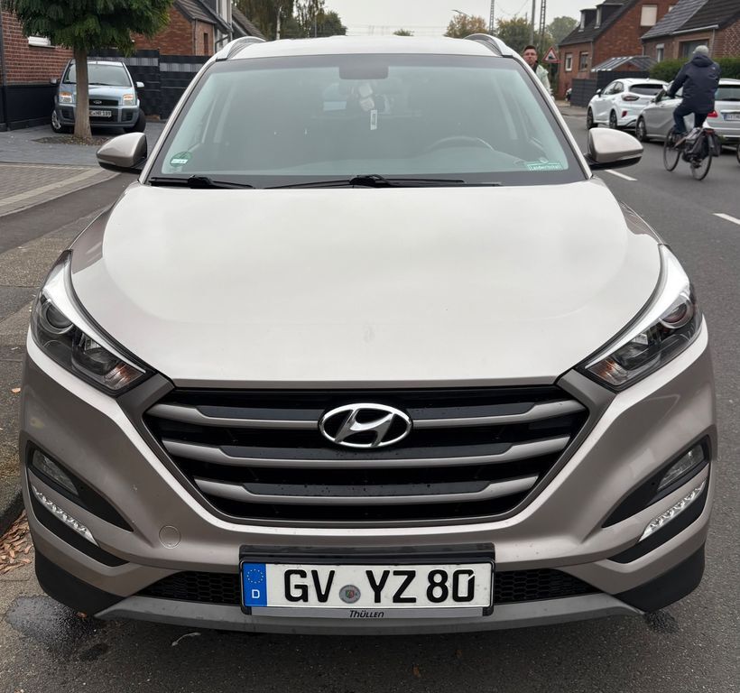 Hyundai TUCSON 94.590 km 13.200 € Grevenbroich 41515
