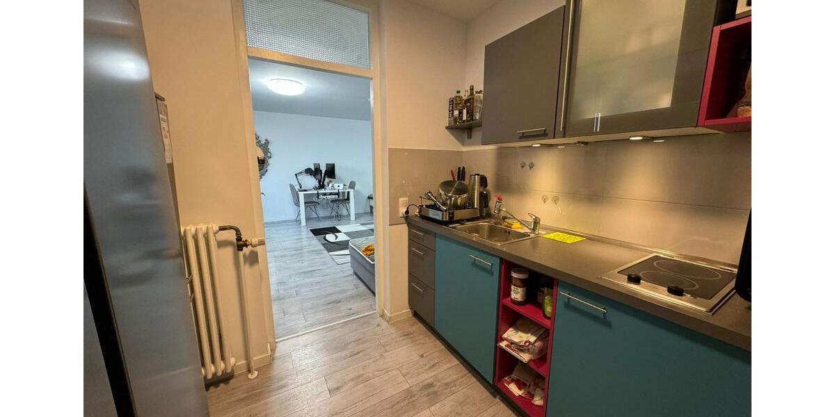 Moderne 1-Zimmer Wohnung mit Balkon im 5. OG in Köln-Weiden 1 zimmer