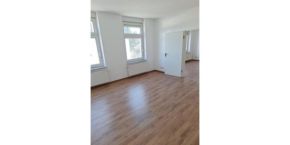 Etagenwohnung Solingen - 3 Zimmer, 80 m&sup2;, 560&euro; | Angebot:25439042