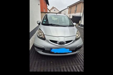 Toyota Aygo (X) 186.677 km 1.890 &euro; Leverkusen 51377