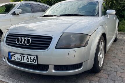 Audi TT 240.097 km 1.800 &euro; Hilden 40724
