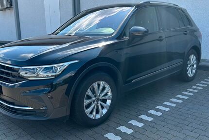 VW Tiguan 84.000 km 26.600 &euro; Köln 51145