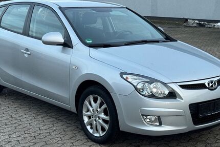 Hyundai i30 66.620 km 6.450 &euro; Bornheim 53332
