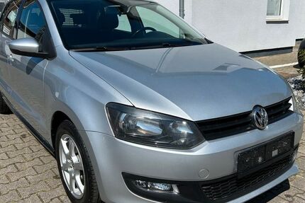 VW Polo 124.858 km 4.950 &euro; Hilden 40721