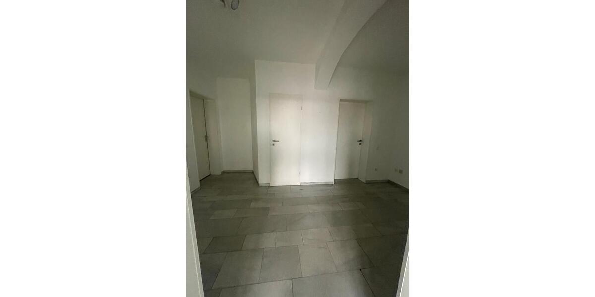 Etagenwohnung Siegburg - 4 Zimmer, 170 m&sup2;, 1.500&euro; | Angebot:25171907