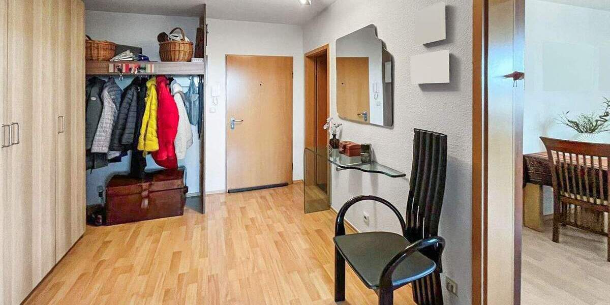 Etagenwohnung Refrath Refrath - 4 Zimmer, 104 m&sup2;, 340.000&euro; | Angebot:25820829