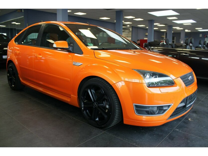 Ford Focus 2.5 MK2 ST - Recaro - SHZ -Navi - 96.133 km 12.980 € Euskirchen 53881