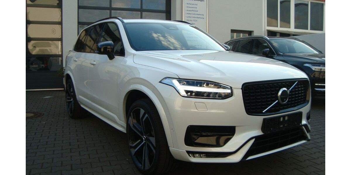 Volvo XC90 43.611 km 42.900 &euro; Köln 51149