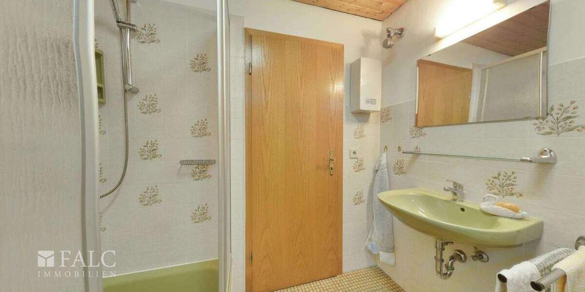 Einfamilienhaus Köln Zündorf - 1 Zimmer, 130 m&sup2;, 549.000&euro; | Angebot:25645043