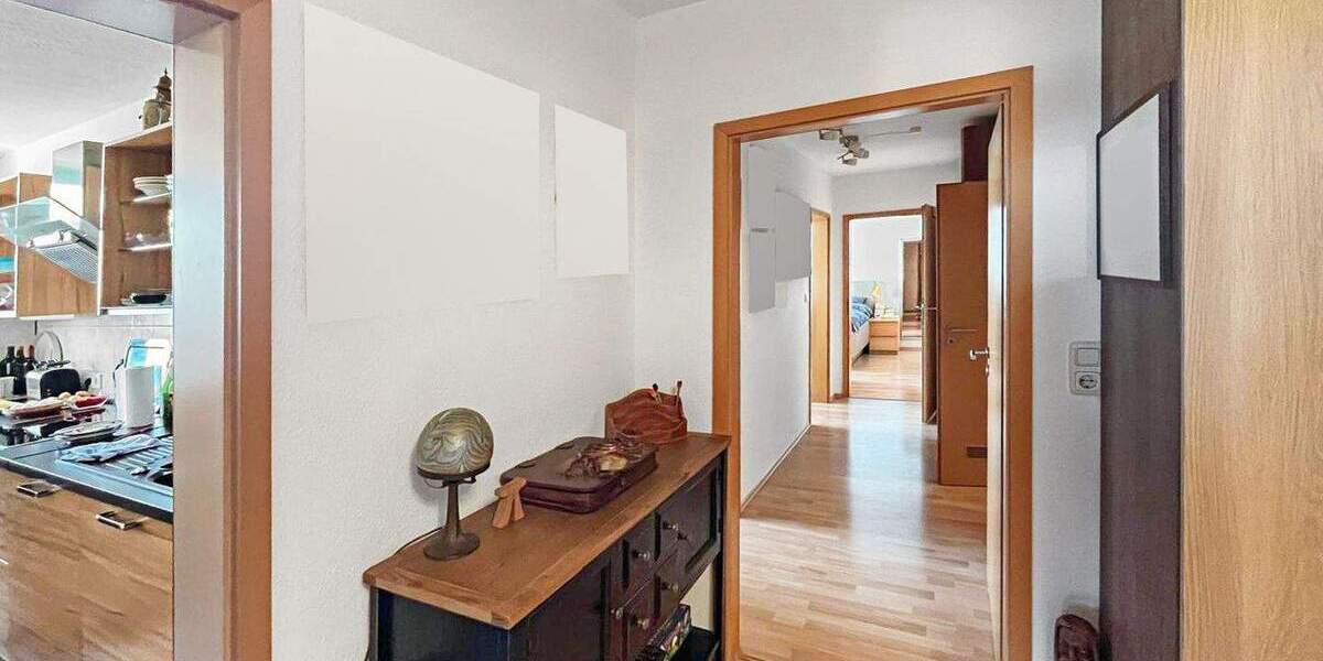 Etagenwohnung Refrath Refrath - 4 Zimmer, 104 m&sup2;, 340.000&euro; | Angebot:25820829