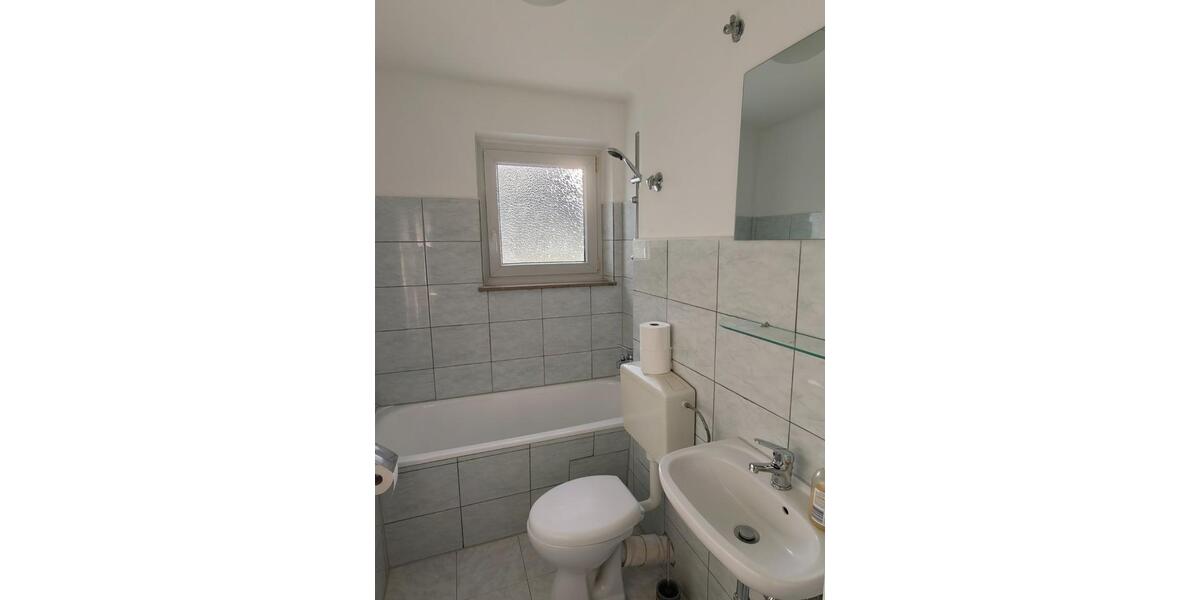 Etagenwohnung Solingen Höhscheid - 1 Zimmer, 340 m&sup2;, 340&euro; | Angebot:24577456