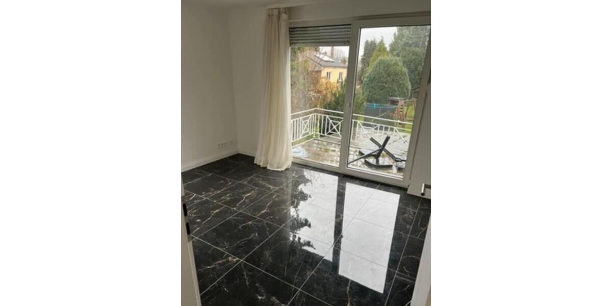 Etagenwohnung Köln Lindenthal - 2 Zimmer, 75 m&sup2;, 1.200&euro; | Angebot:26253509