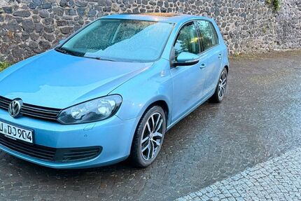 VW Golf 158.885 km 4.900 &euro; Bonn 53177