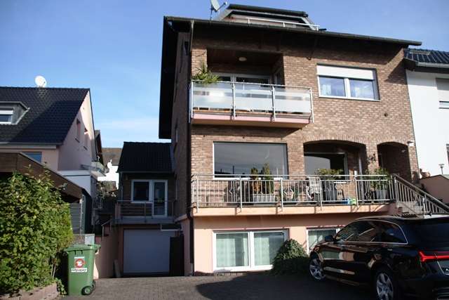 Etagenwohnung Siegburg - 5 Zimmer, 151 m&sup2;, 379.000&euro; | Angebot:26394977