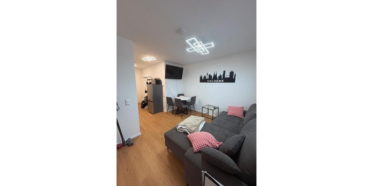 Etagenwohnung Köln Nippes - 1.5 Zimmer, 34 m&sup2;, 870&euro; | Angebot:27580179