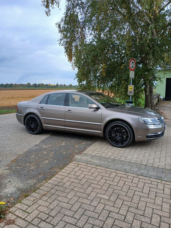 VW Phaeton 143.544 km 15.900 € Elsdorf 50189
