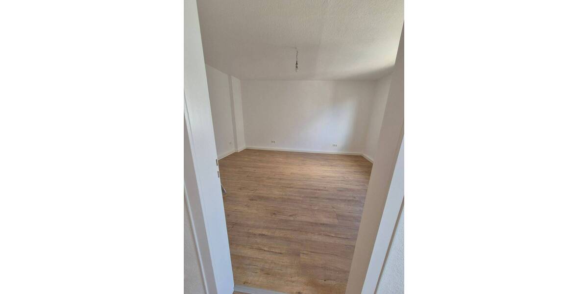 Etagenwohnung Köln Höhenberg - 3 Zimmer, 80 m&sup2;, 1.080&euro; | Angebot:25938841