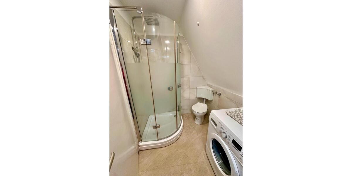 Dachgeschoßwohnung Köln Nippes - 2 Zimmer, 55 m&sup2;, 1.330&euro; | Angebot:25239858